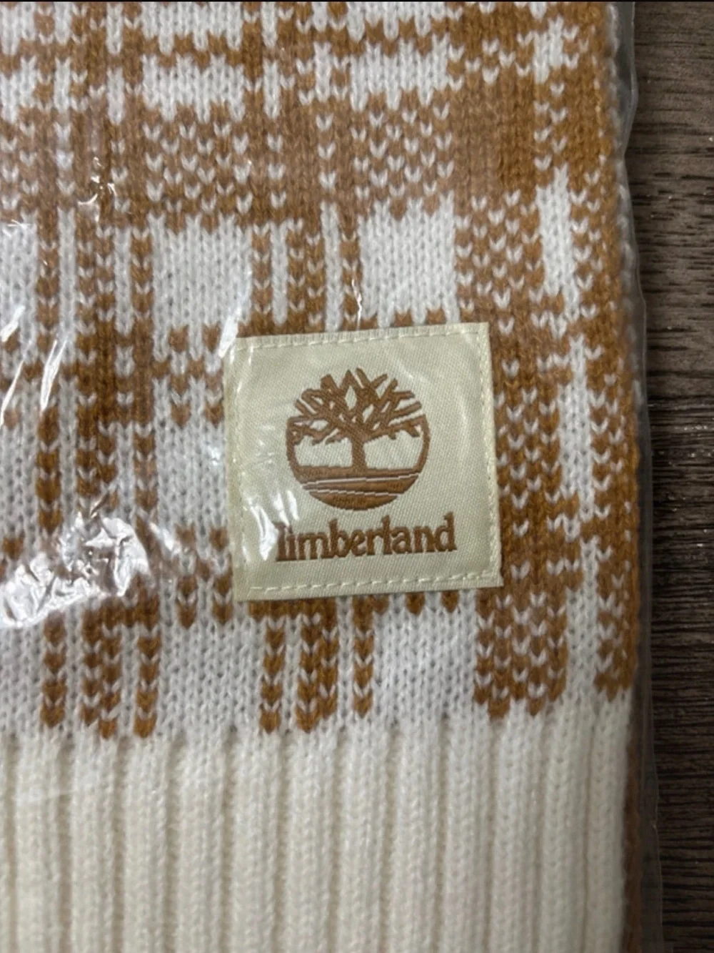 NWT Timberland Buffalo Plaid Knit Scarf – Wheat & Cream OS